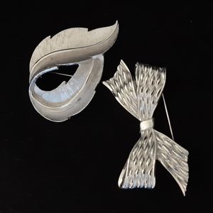 Vintage Trifari Brooches (2)